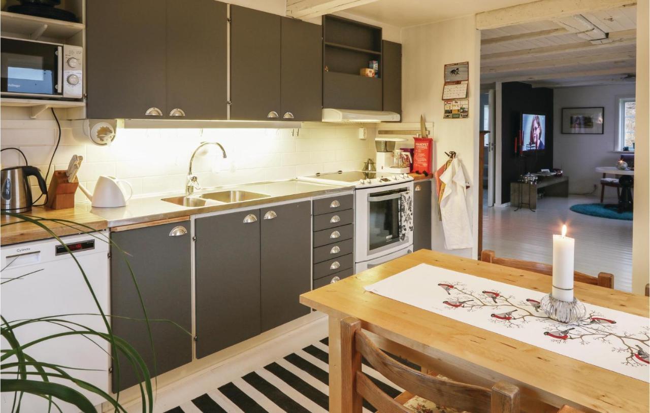 Gorgeous Home In Oestra Soennarsloev With Kitchen Ostra Sonnarslov Exterior photo